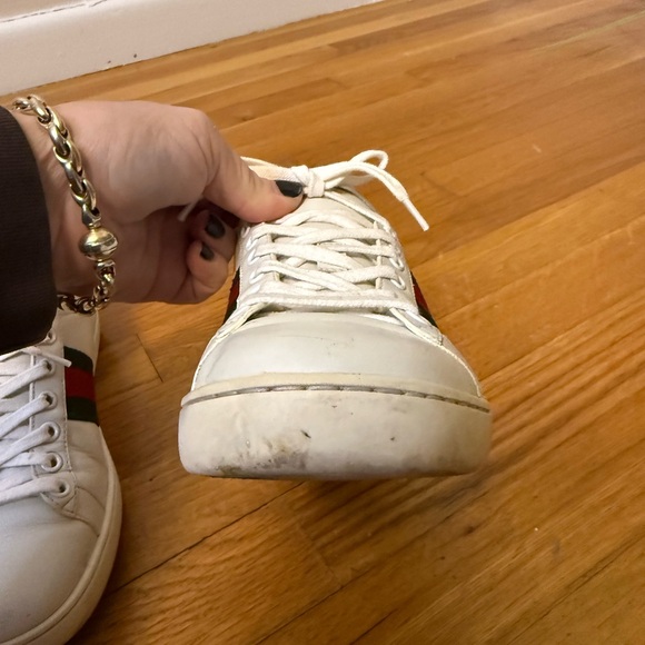 Gucci Ace Sneaker Sz 37 Women Golden Bee Embroidered Red Green Webbing EUC - Picture 11 of 12